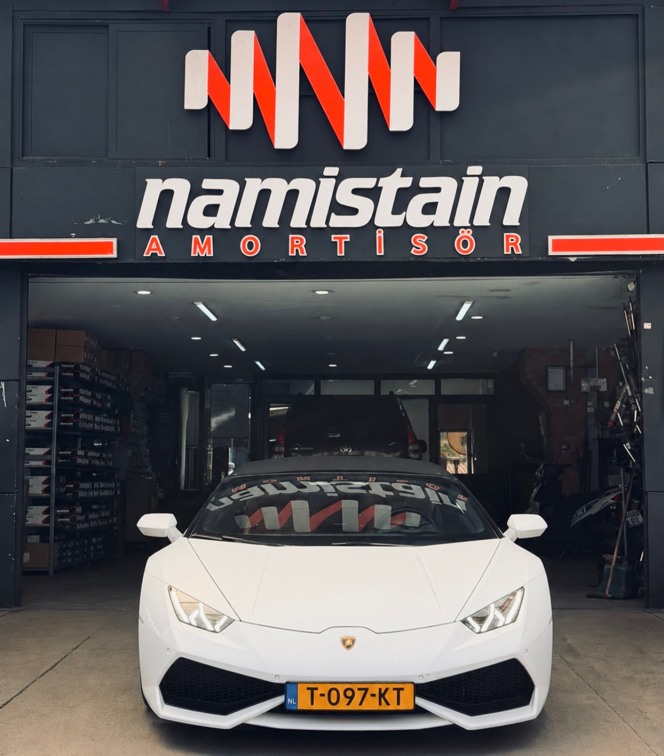 📍İstanbul Marka: Lamborghini Model: Huracan İşlem :Amortisör Tamiri • • • #namiştainistanb